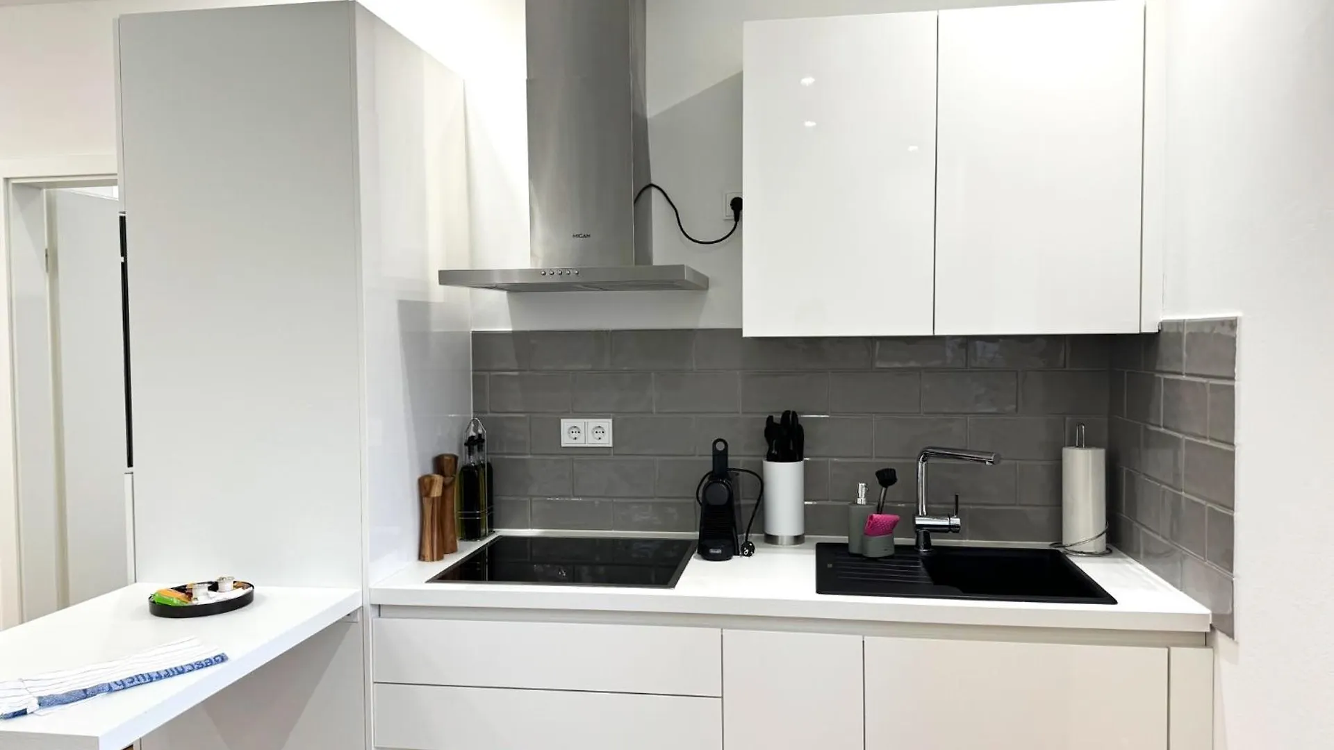 Ma Suite - Urban Apartment City Center - Private Parking 2-4P Augsburg