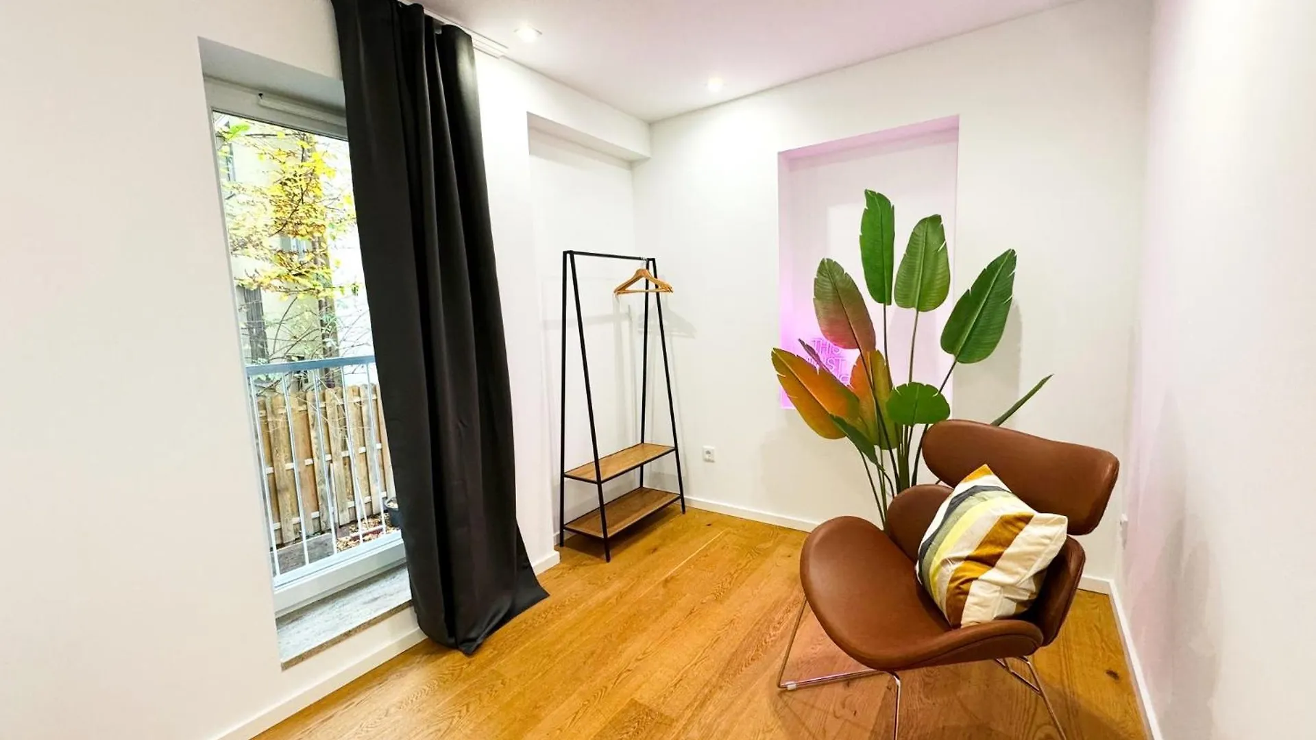 Ma Suite - Urban Apartment City Center - Private Parking 2-4P アウグスブルク